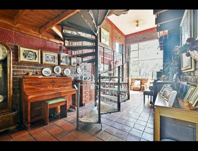 5 BEDROOM HOUSE FOR SALE IN GLENVISTA